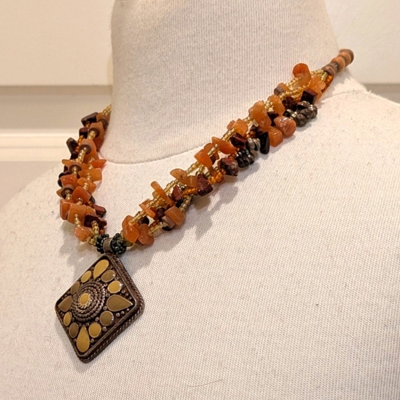 Boho Enameled Silvertone Centerpiece Stone Chip and Wooden Bead Necklace - Picture 7 of 7